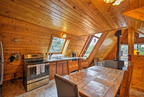 A-Frame Cabin with Mtn Views - 4 Mi to Cripple Creek! image 12